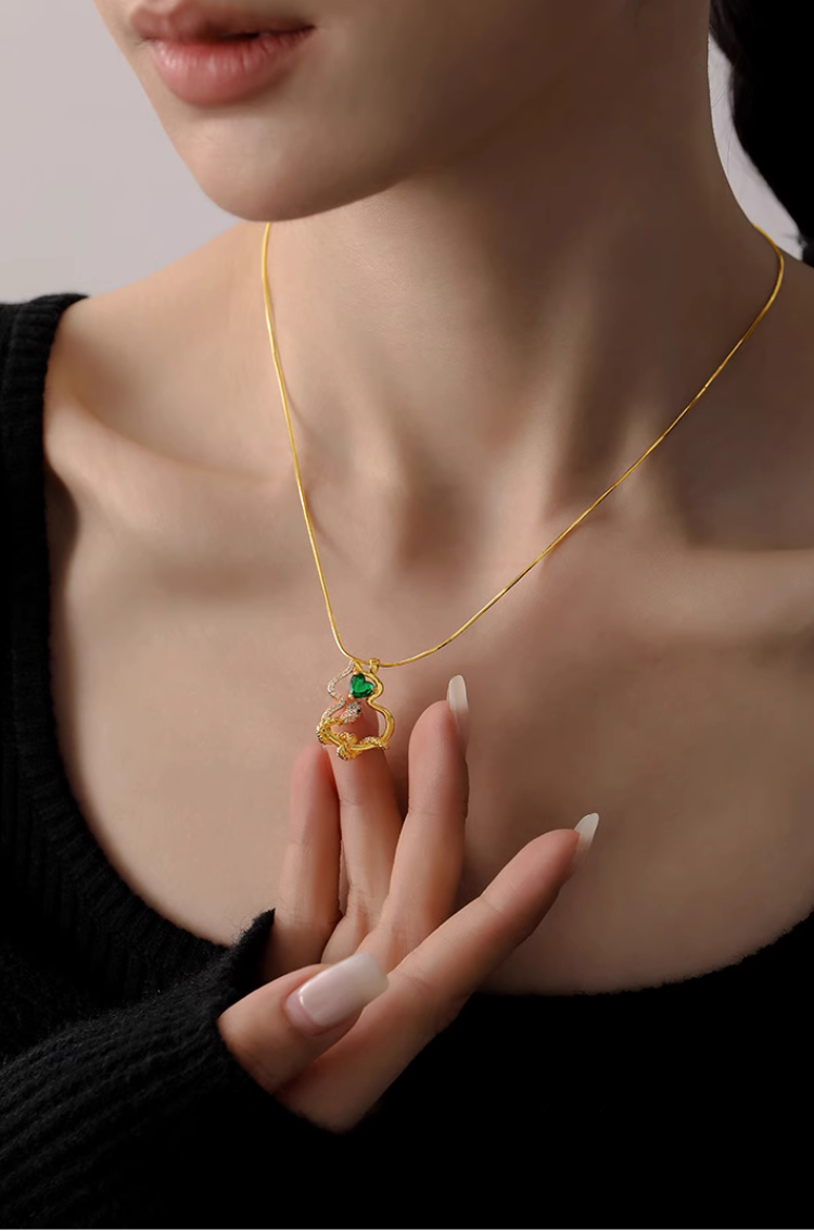 Elegant Fortune Gourd Necklace – Emerald Zircon Snake Year Edition